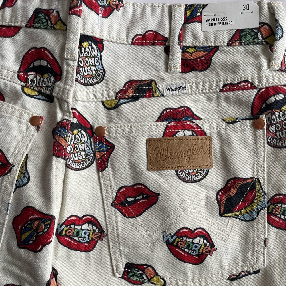 WRANGLER READ MY LIPS Novelty Jeans BARREL 652 Ultra High Rise NWT - Picture 8 of 16